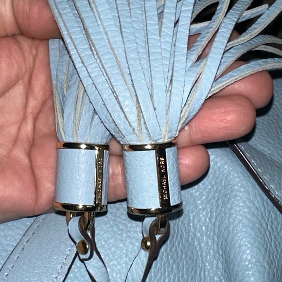 Like New!!!! 🩵. Michael Kors Limited Edition Large Camden Drawstring Bag. - Picture 8 of 10